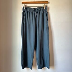lululemon Next Move Crop Pant 23” Gravity Size 4